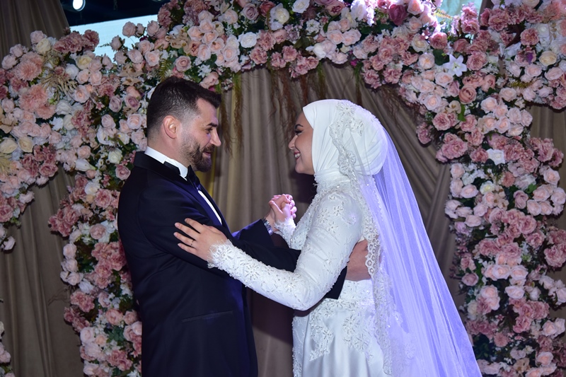 Betül Kavak-Bilal Teymur :  Görkemli Bir Dü�ün Töreni �le Hayatlar�n� Birle�tirdi